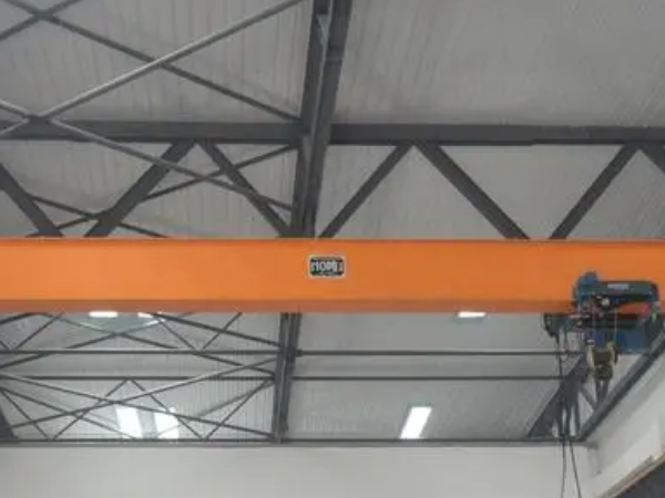 電機驅(qū)動模塊在單梁行車控制電路中的作用是什么？